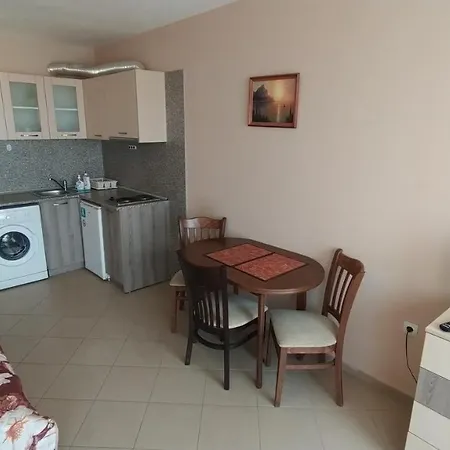 Sunny Sands Апартаменты *