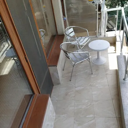 Sunny Sands Апартаменты