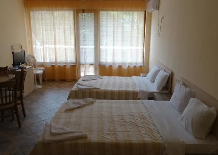 Sunny Sands Apartament *